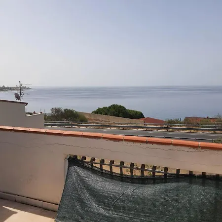 Apartment Riace *